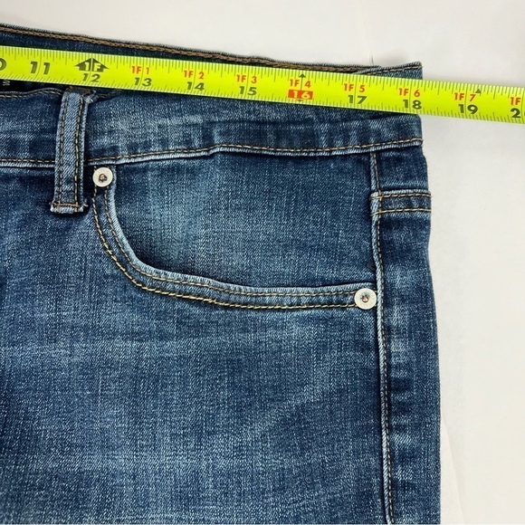 Lucky Brand Men’s 410 Athletic Fit Blue Jeans Sz W36/L32 Actual Inseam 31” - Picture 9 of 10